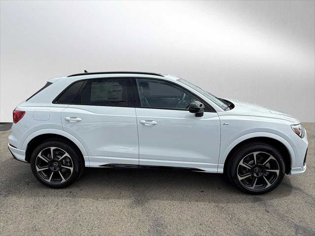 Certified 2025 Audi Q3 2.0T Premium Plus w/ Premium Plus Package AWD/4WD image 2