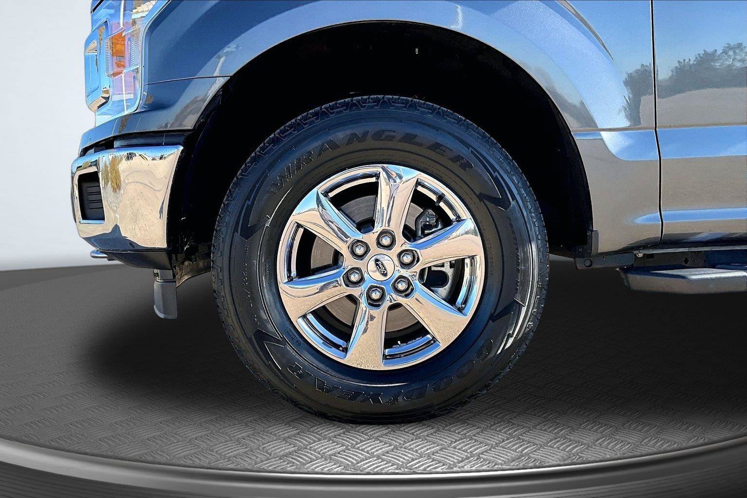 Used 2018 Ford F150 XLT w/ Equipment Group 302A Luxury AWD/4WD image 10