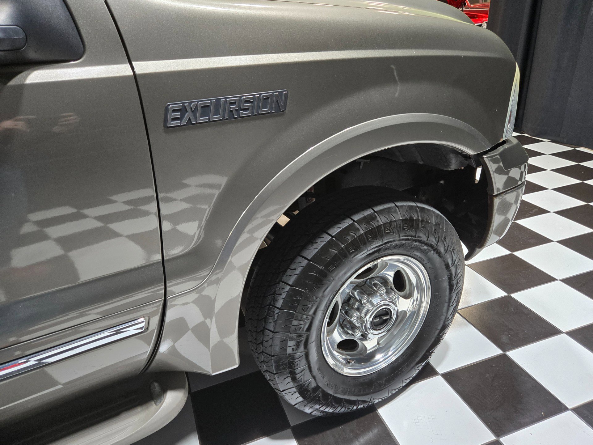 Used 2005 Ford Excursion Limited image 66