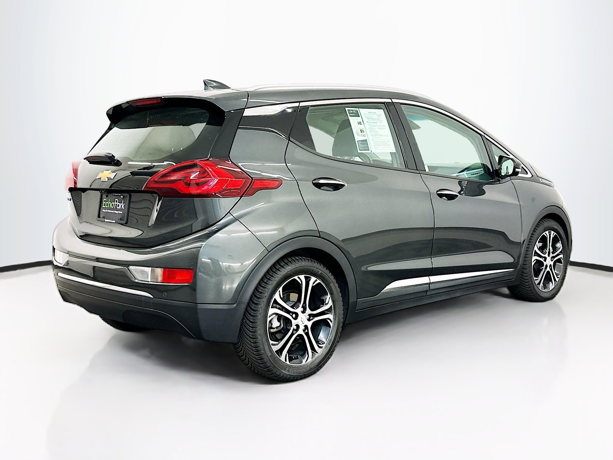 Used 2018 Chevrolet Bolt Premier w/ Driver Confidence II Package image 9