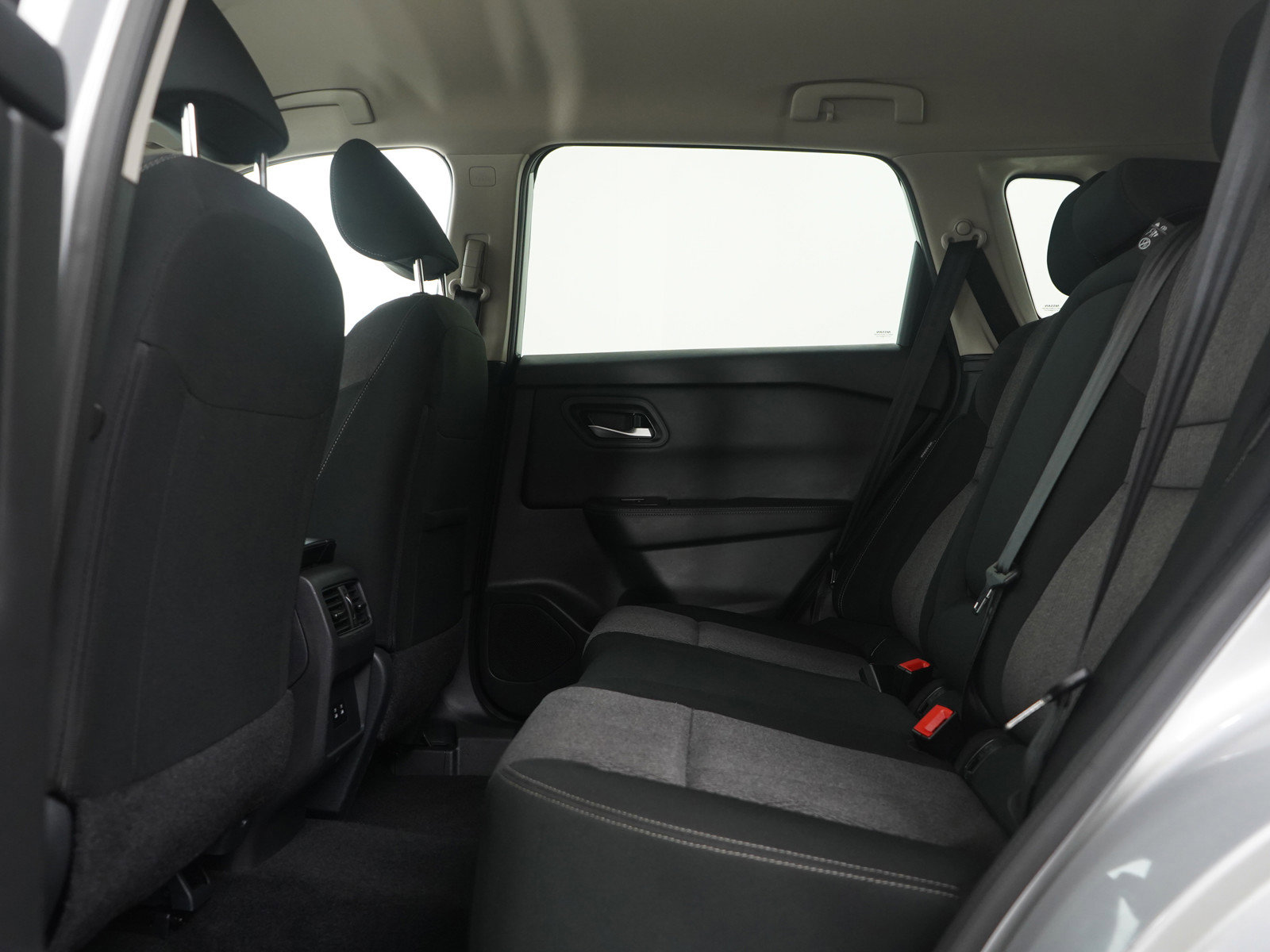 Used 2025 Nissan Rogue SV image 20