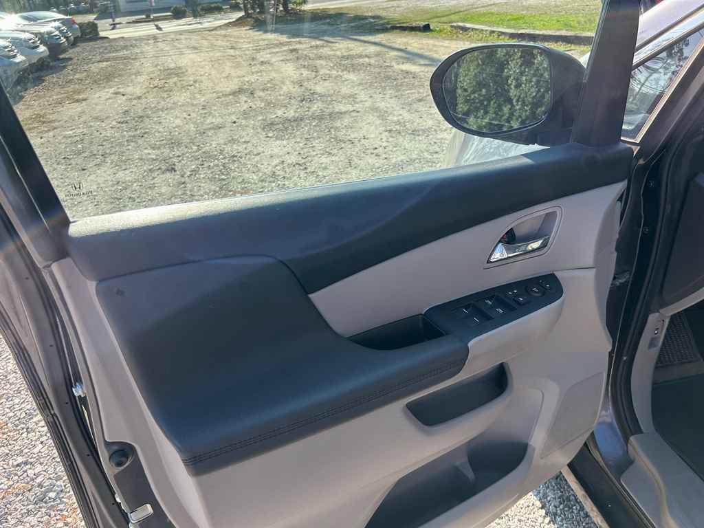 Used 2015 Honda Odyssey EX image 7