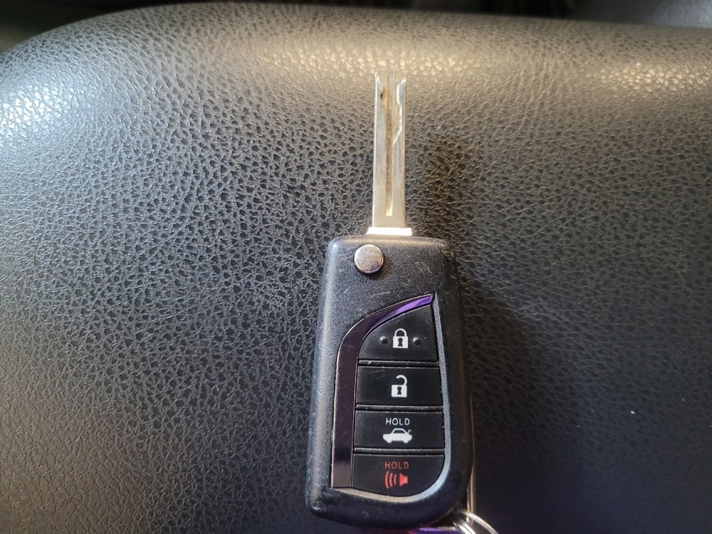 Used 2020 Toyota Camry SE FWD image 32