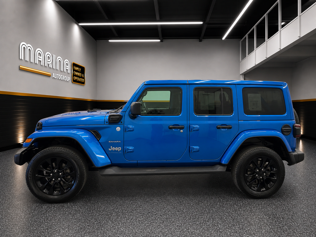 Used 2023 Jeep Wrangler Unlimited Sahara w/ Cold Weather Group AWD/4WD image 16