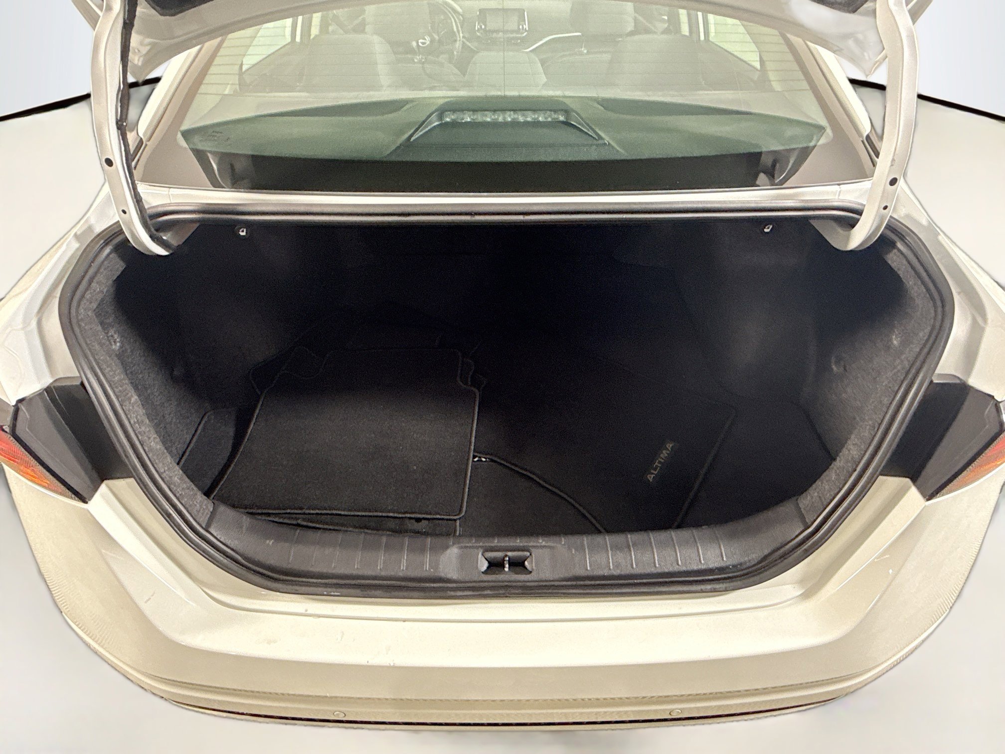 Used 2024 Nissan Altima 2.5 S image 35