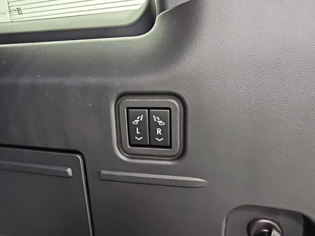 New 2025 GMC Hummer EV 2X w/ Extreme Off-Road Package image 39