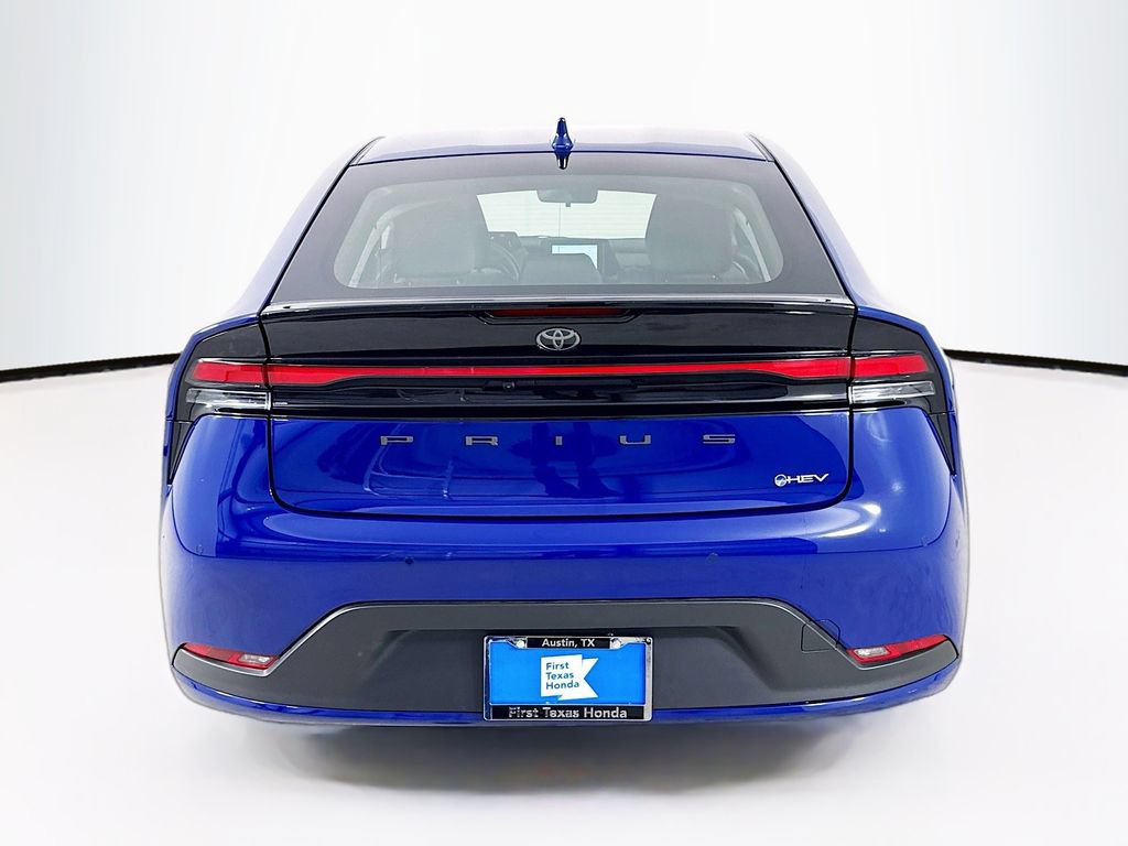 Used 2025 Toyota Prius LE FWD image 6