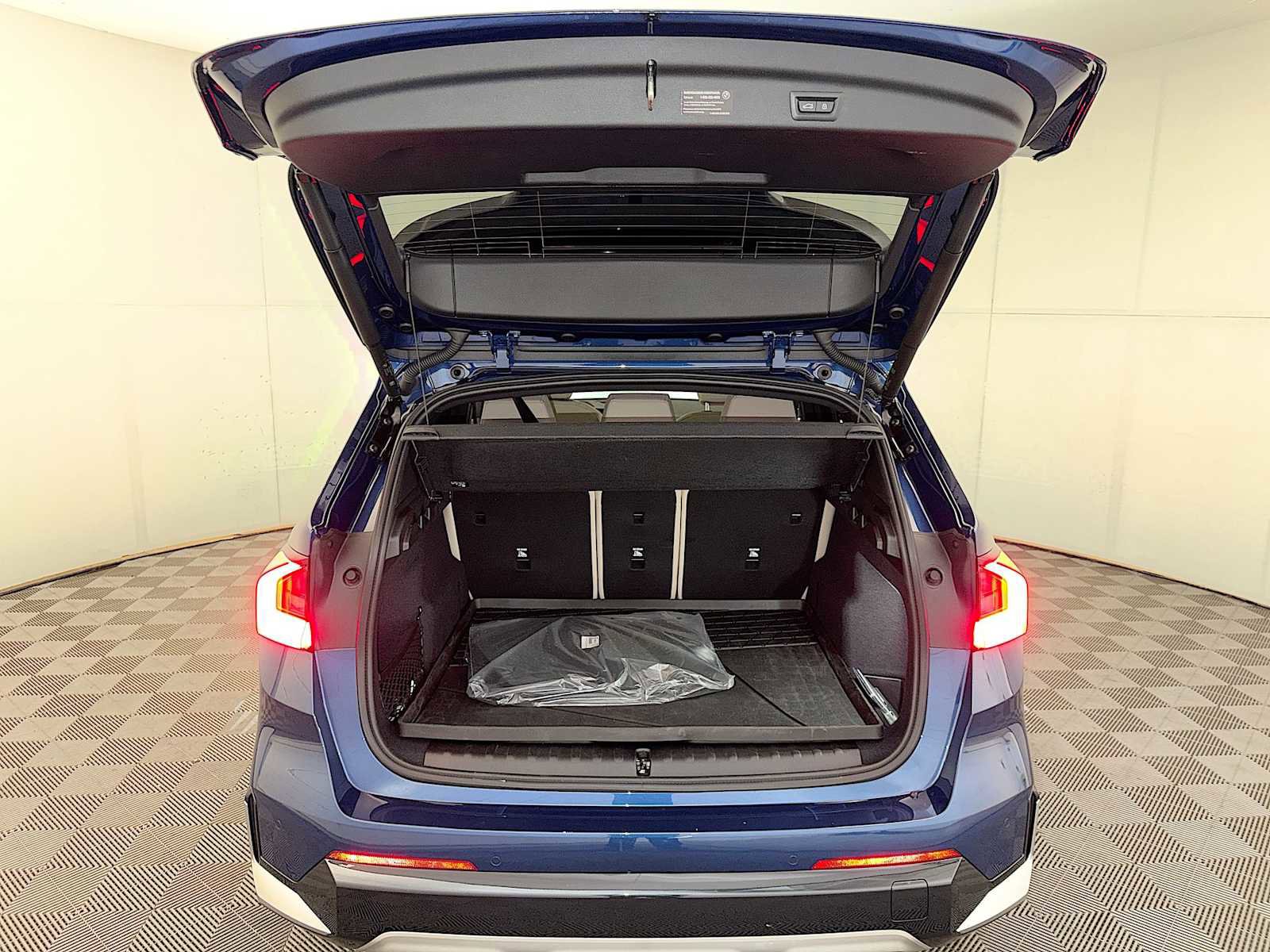 Used 2025 BMW X1 xDrive28i w/ Premium Package image 22