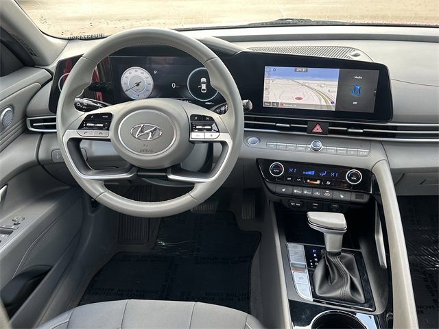 Used 2023 Hyundai Elantra SEL w/ Convenience Package image 10