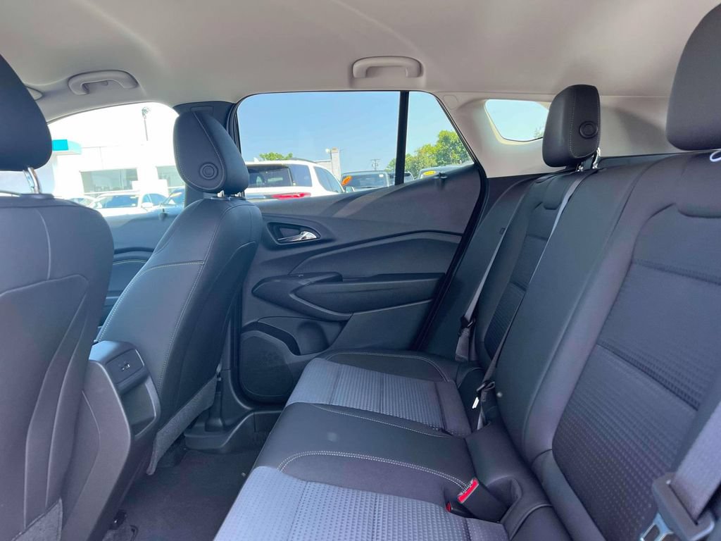 Used 2024 Chevrolet Trax LT w/ Driver Confidence Package FWD image 12
