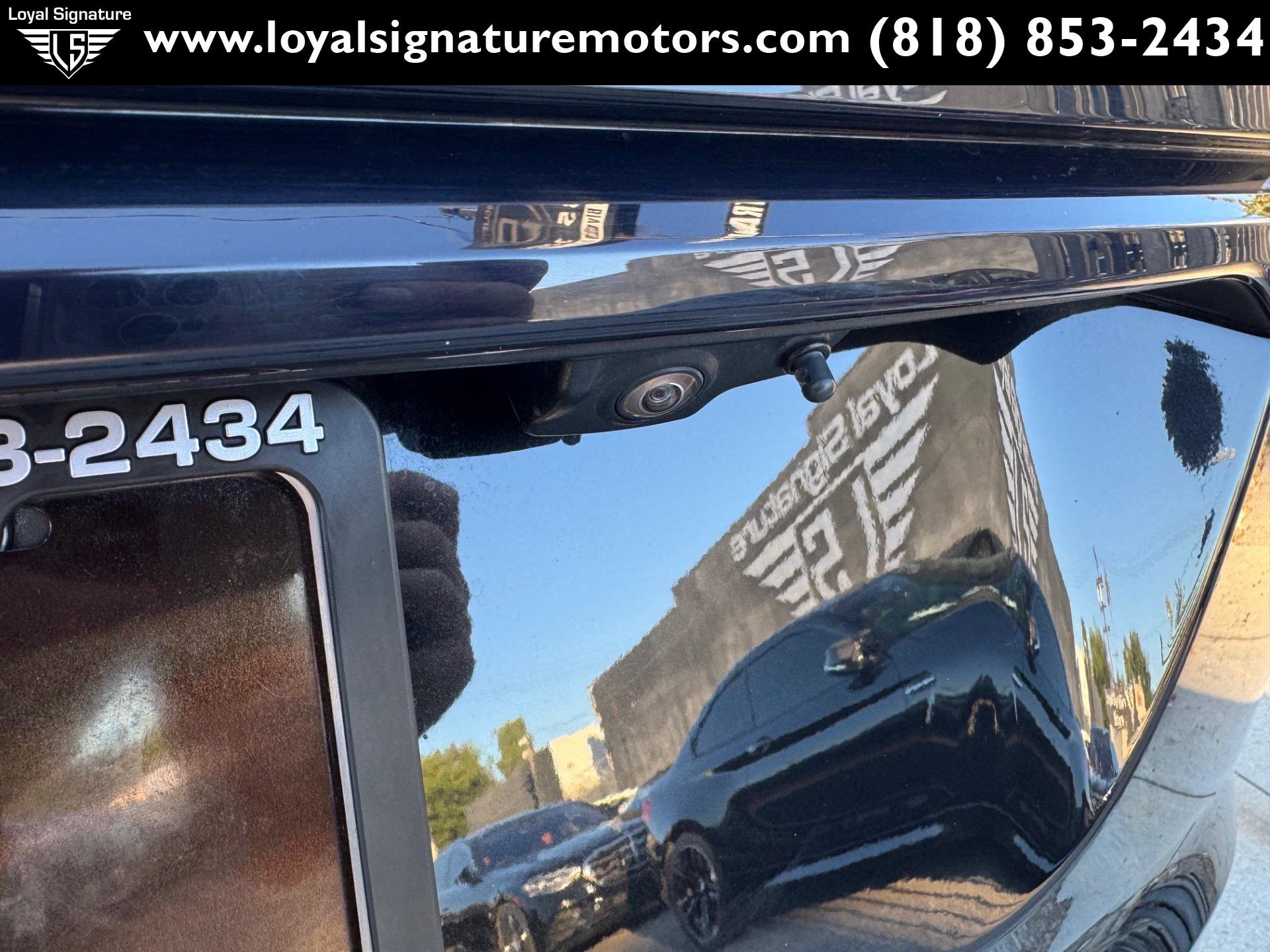 Used 2018 Land Rover Range Rover Velar R-Dynamic SE image 8