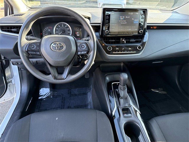Used 2022 Toyota Corolla LE image 17