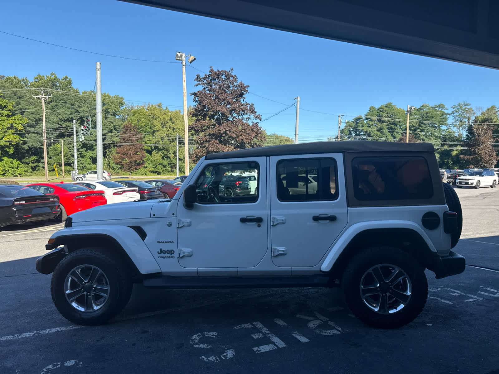 Certified 2021 Jeep Wrangler Unlimited Sahara AWD/4WD image 7