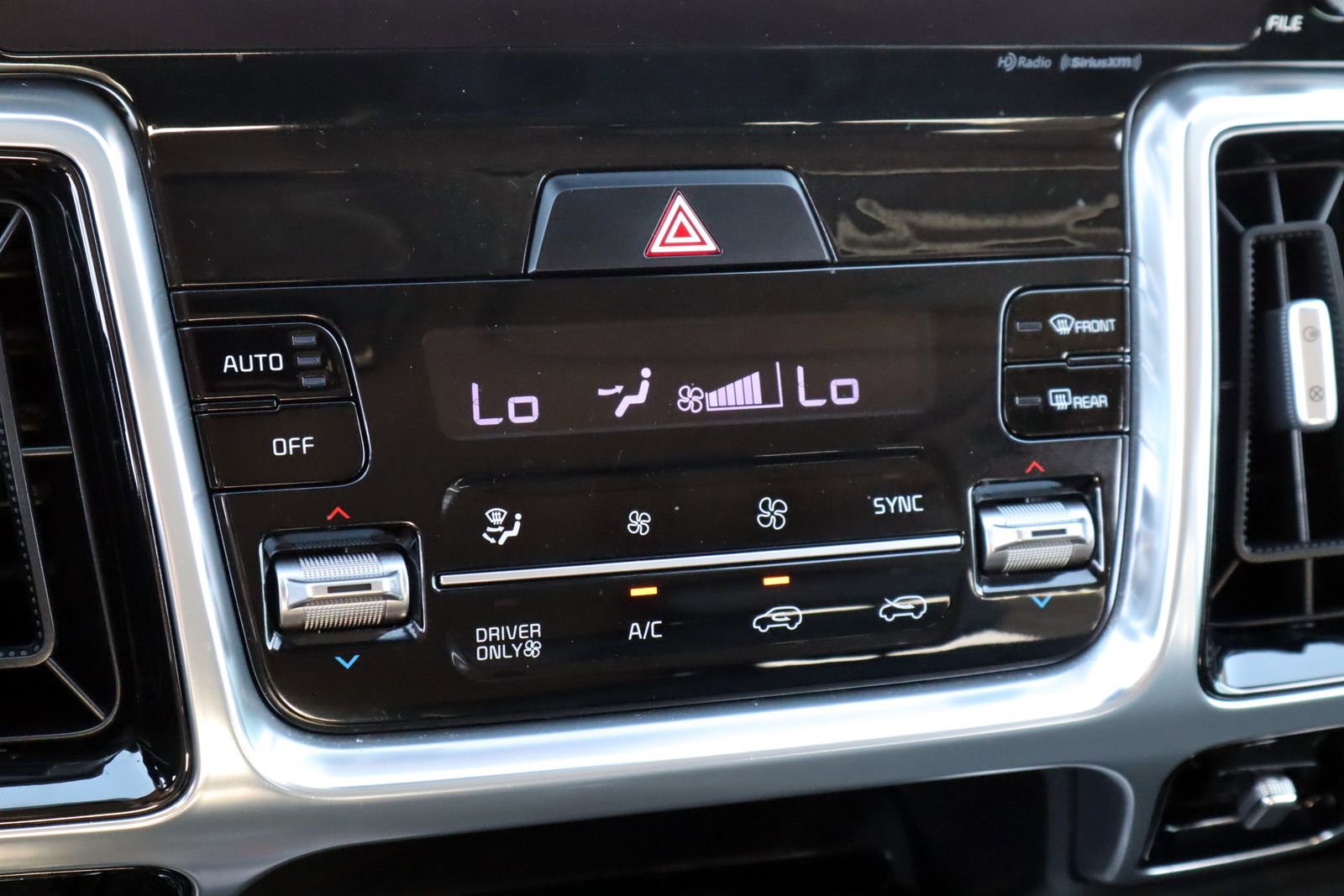 Used 2022 Kia Sorento SX image 31