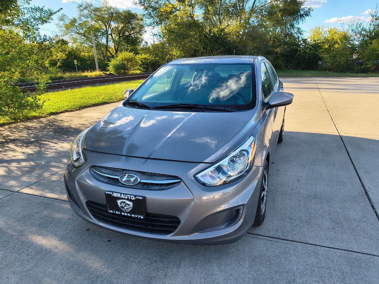 Used 2017 Hyundai Accent SE image 1