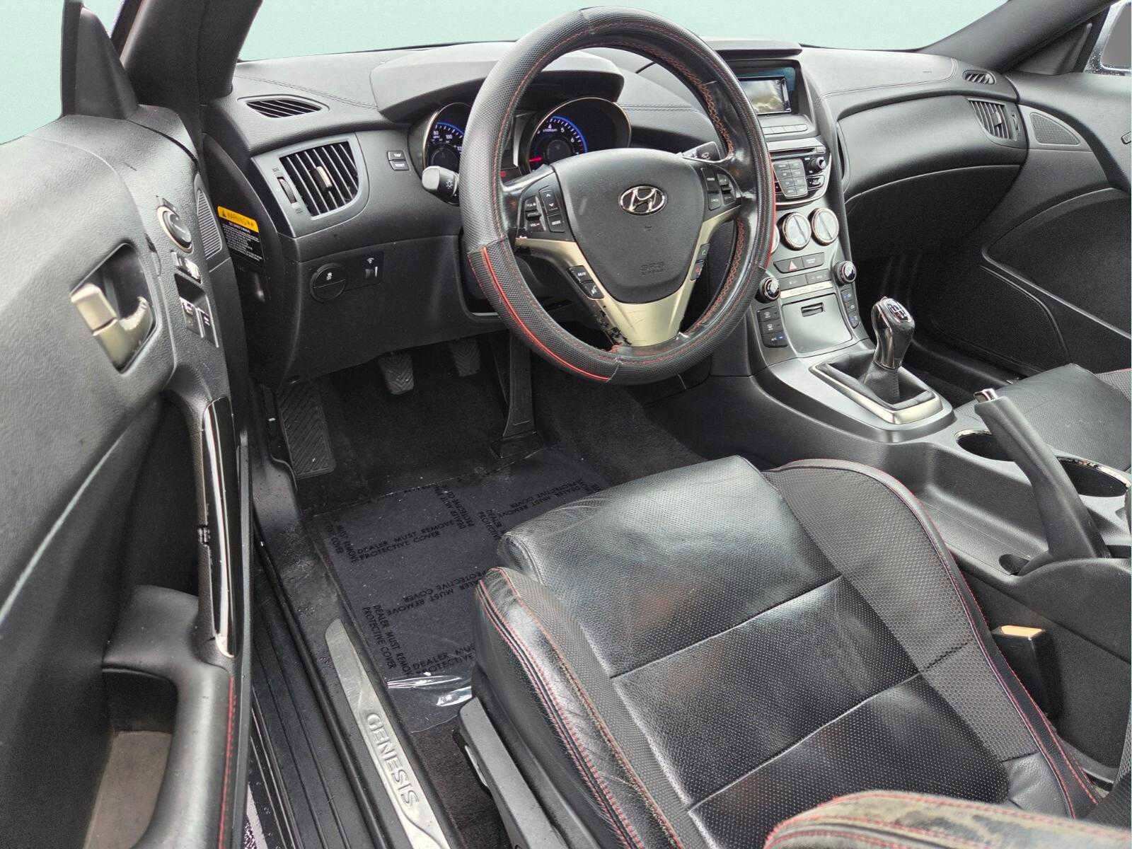 Used 2014 Hyundai Genesis 2.0T RWD image 13