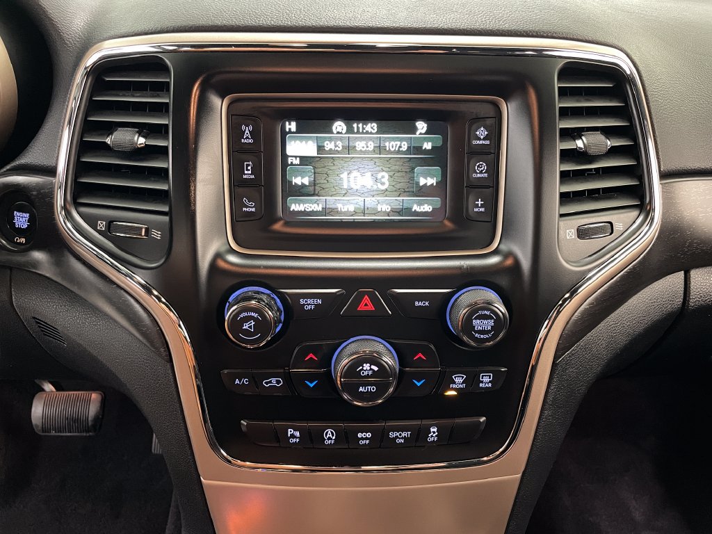 Used 2017 Jeep Grand Cherokee Laredo w/ Quick Order Package 23E AWD/4WD image 28