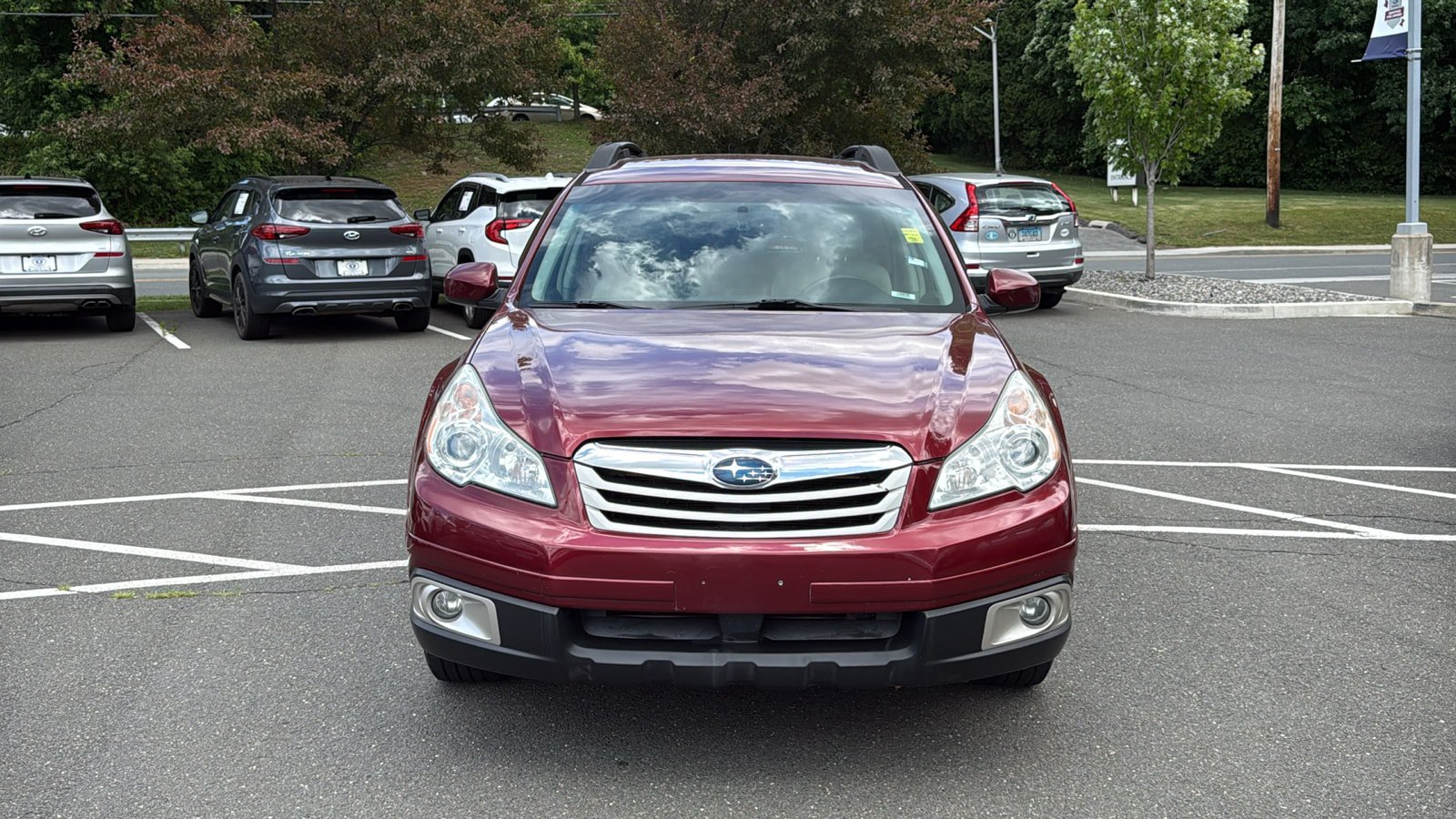 Used 2011 Subaru Outback 2.5i Premium w/ All-Weather Pkg AWD/4WD image 4