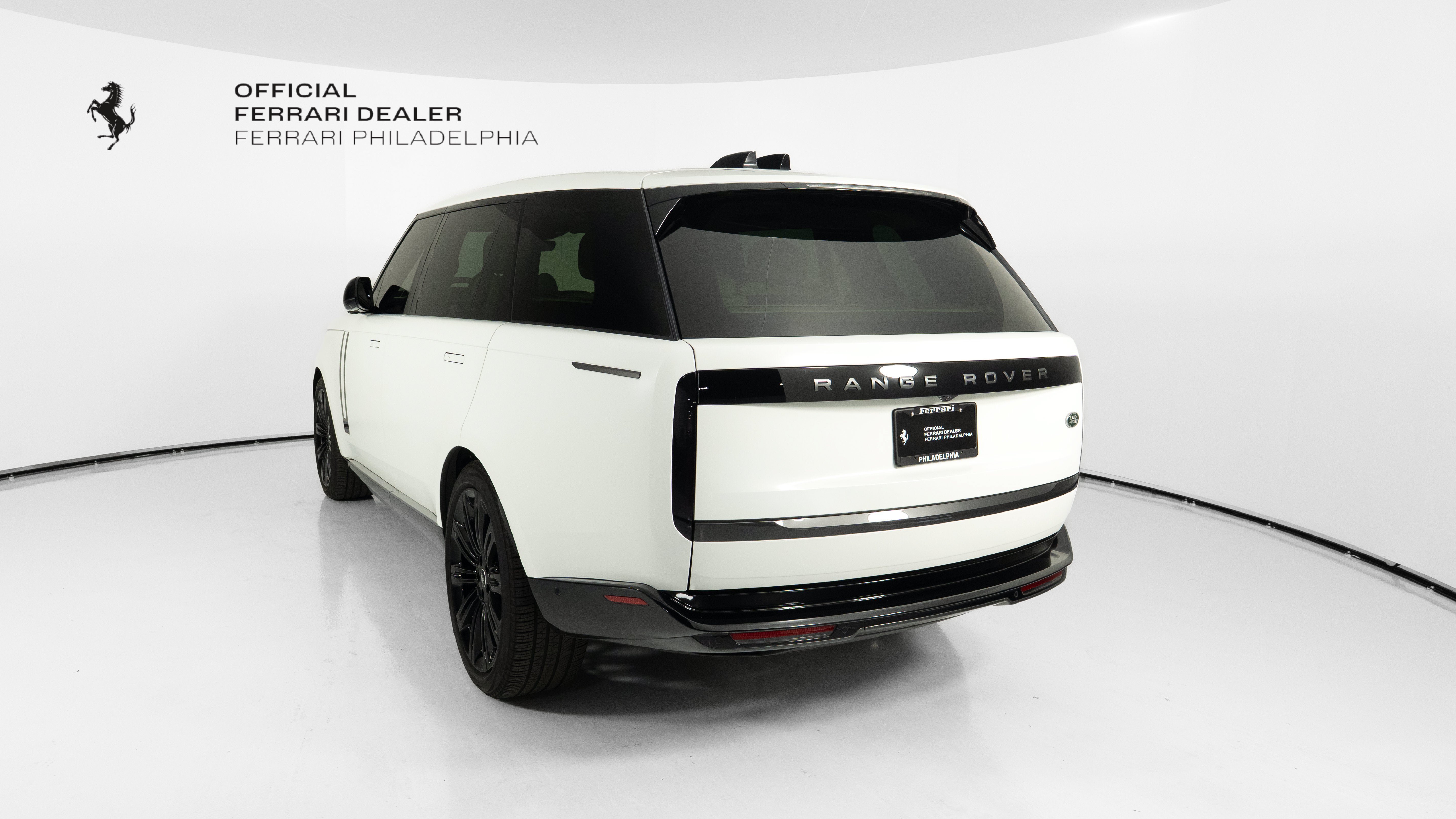 Used 2023 Land Rover Range Rover Long Wheelbase SE AWD/4WD image 5
