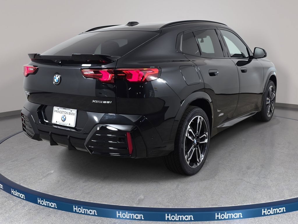 New 2026 BMW X2 xDrive28i w/ Technology Package AWD/4WD image 5