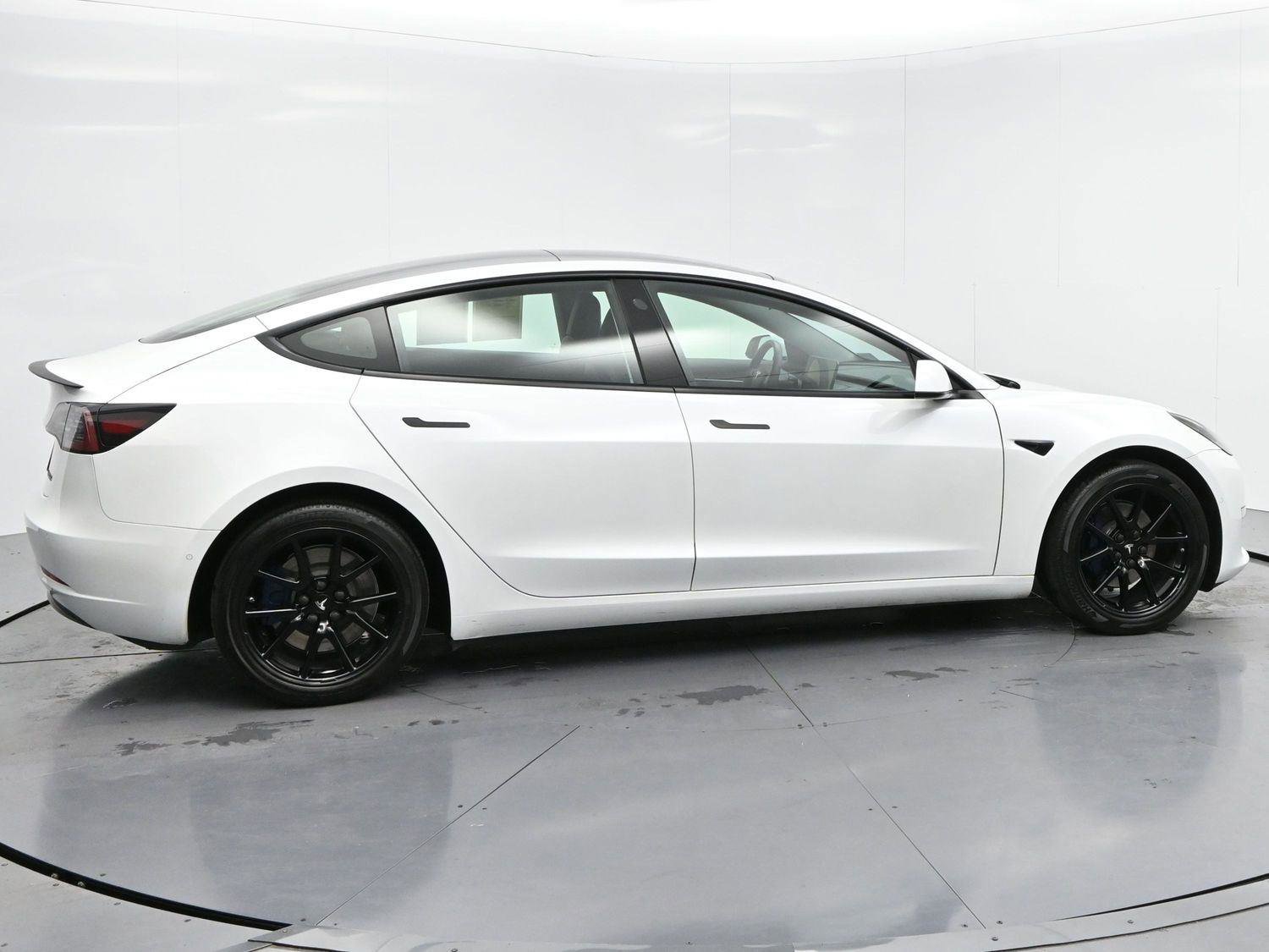 Used 2022 Tesla Model 3 Long Range image 8
