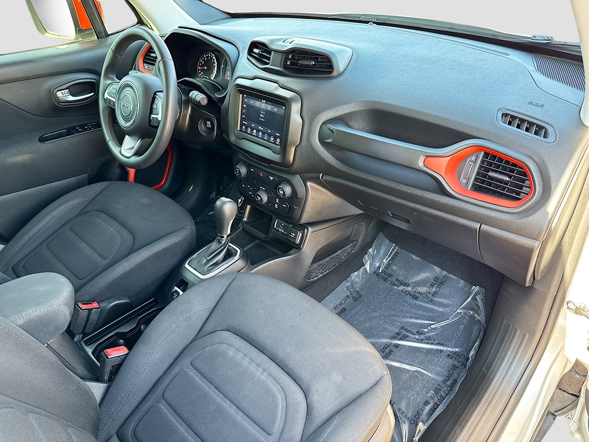 Used 2020 Jeep Renegade Latitude image 13