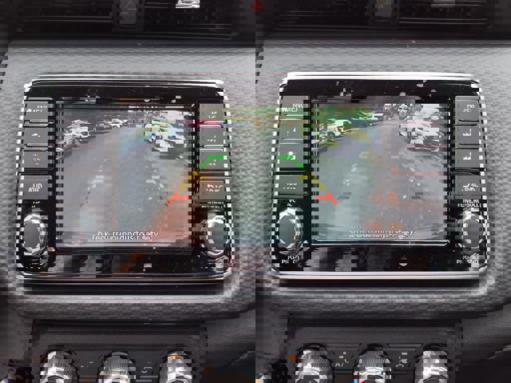 New 2025 Nissan Kicks Play S image 10