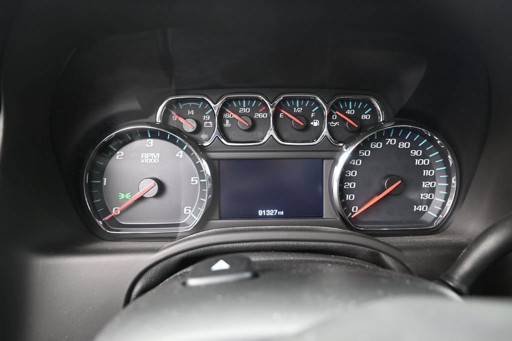 Used 2019 Chevrolet Suburban LT AWD/4WD image 13
