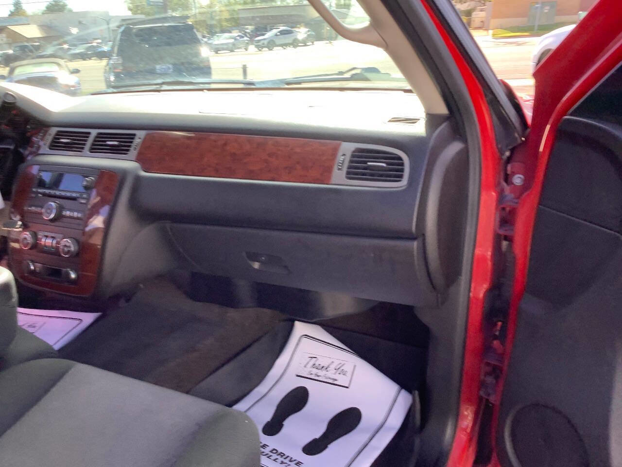 Used 2013 Chevrolet Suburban LS image 33