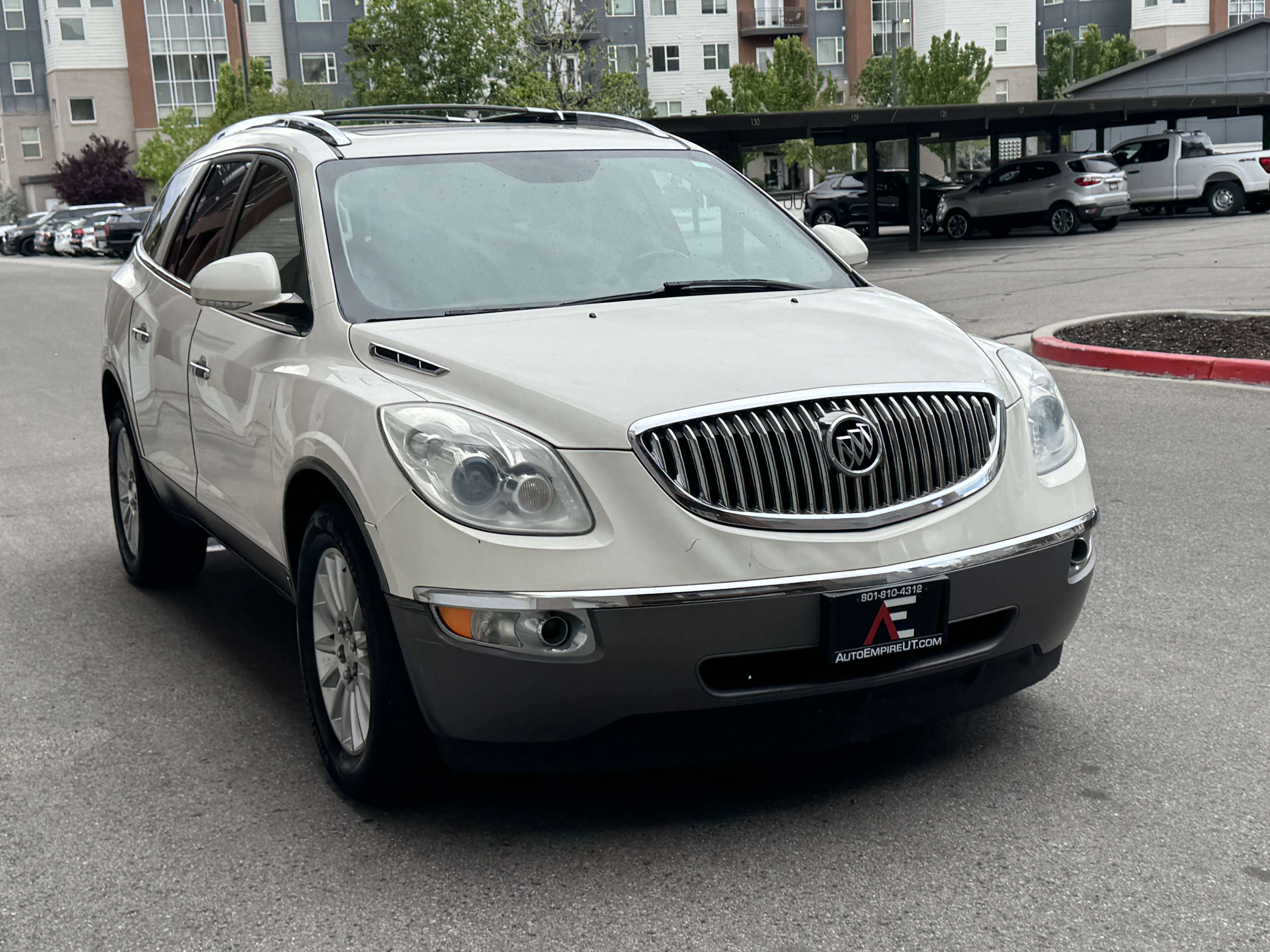 Used 2010 Buick Enclave CXL w/ Trailering Provision Package AWD/4WD image 8