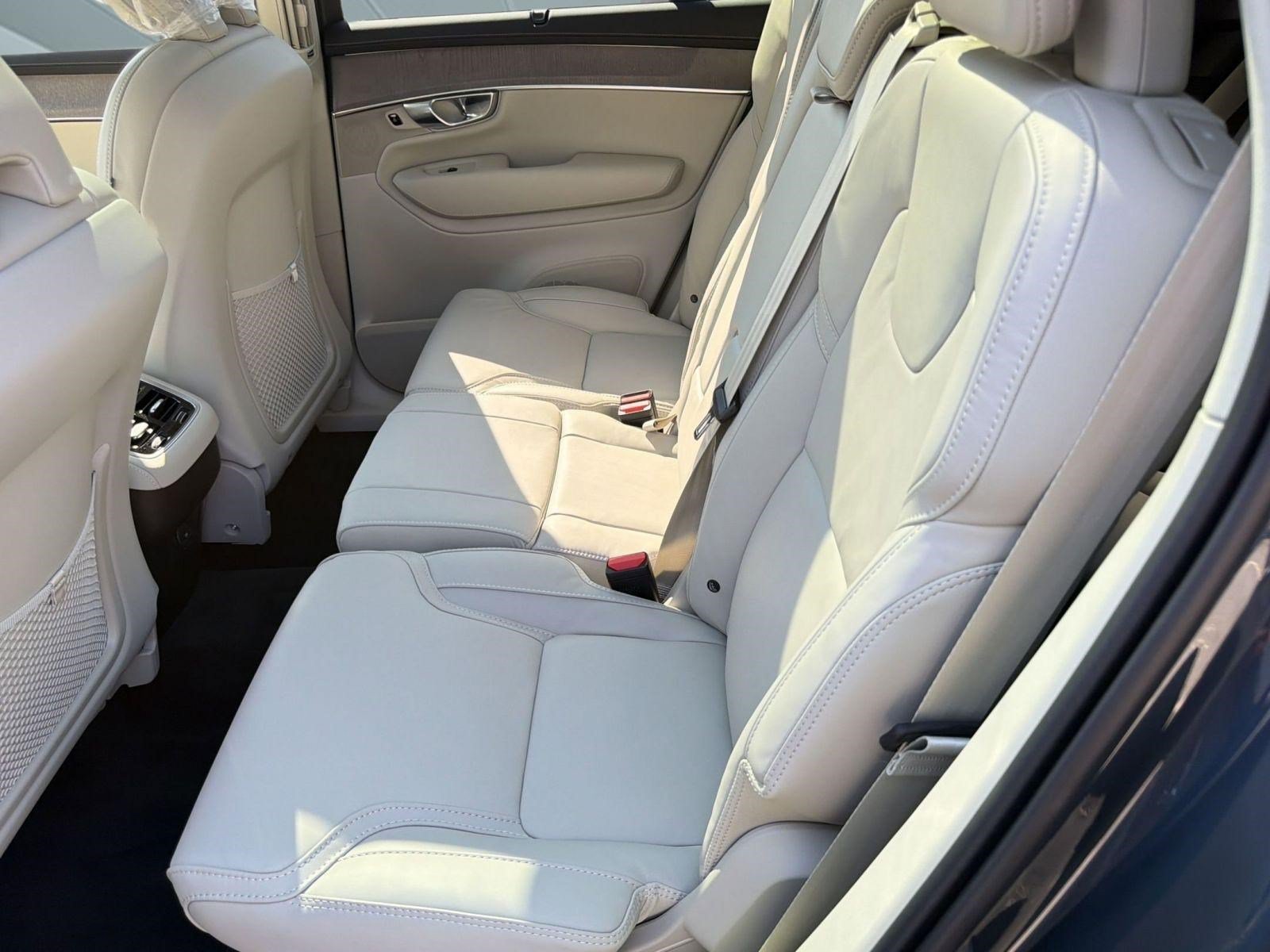 New 2026 Volvo XC90 B6 Ultra w/ Protection Package Premier AWD/4WD image 14
