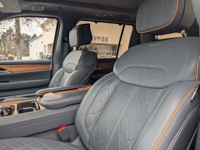 Used 2024 Jeep Grand Wagoneer Series III AWD/4WD image 14