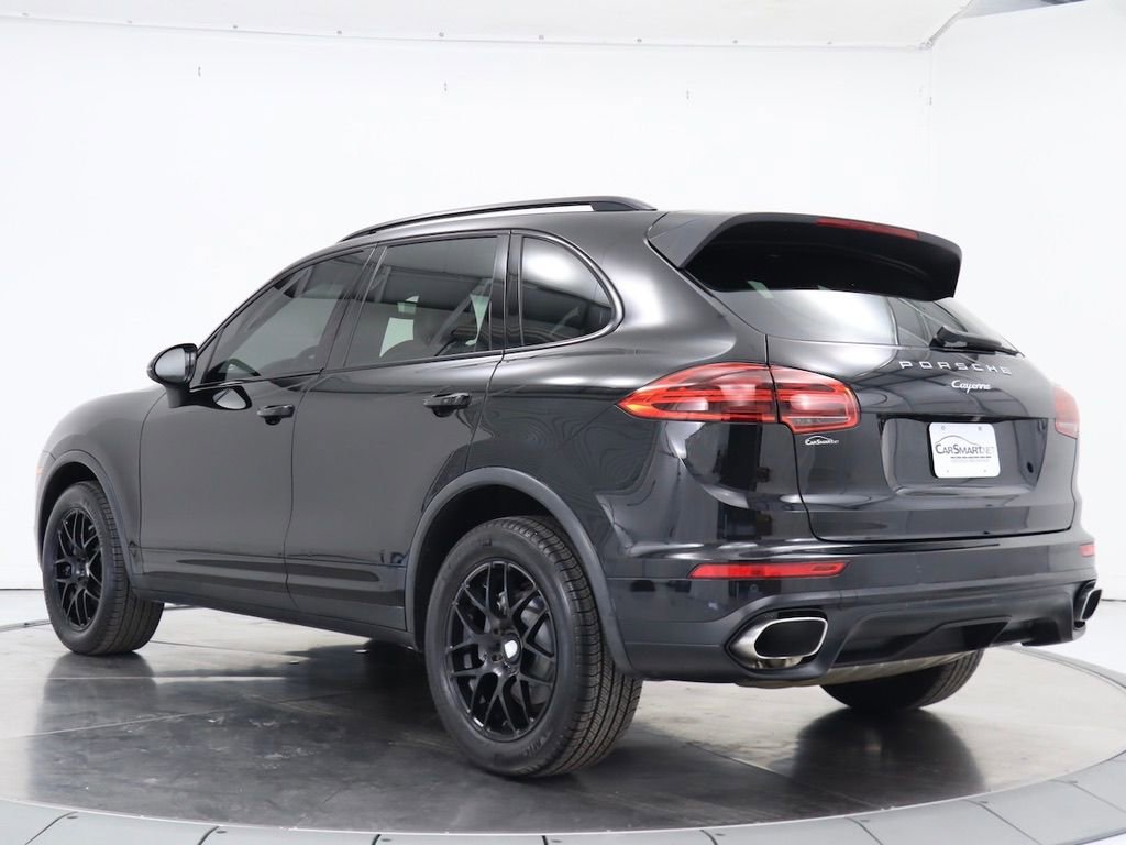 Used 2016 Porsche Cayenne image 3