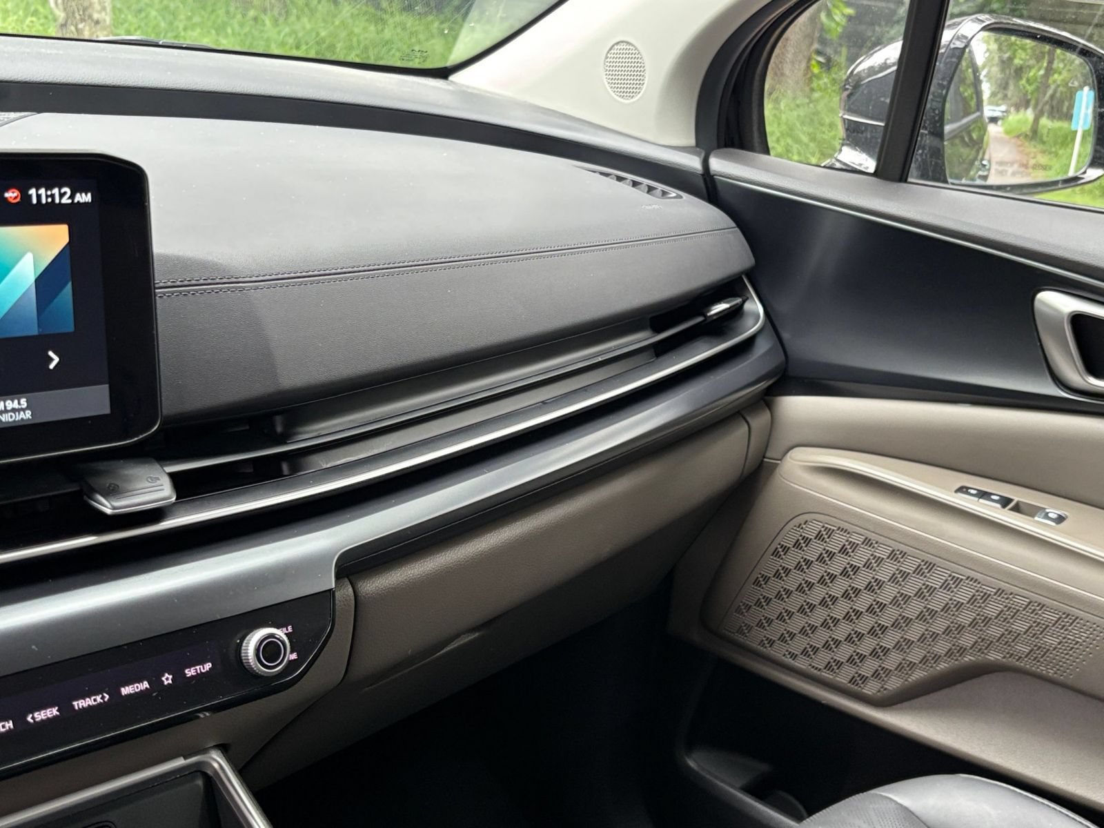Used 2026 Kia Carnival FWD image 37