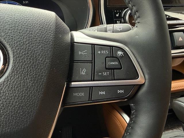 Used 2024 Toyota Highlander Platinum image 24