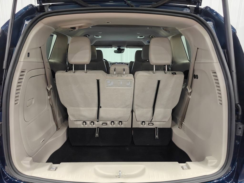 Used 2021 Chrysler Pacifica Touring-L image 34