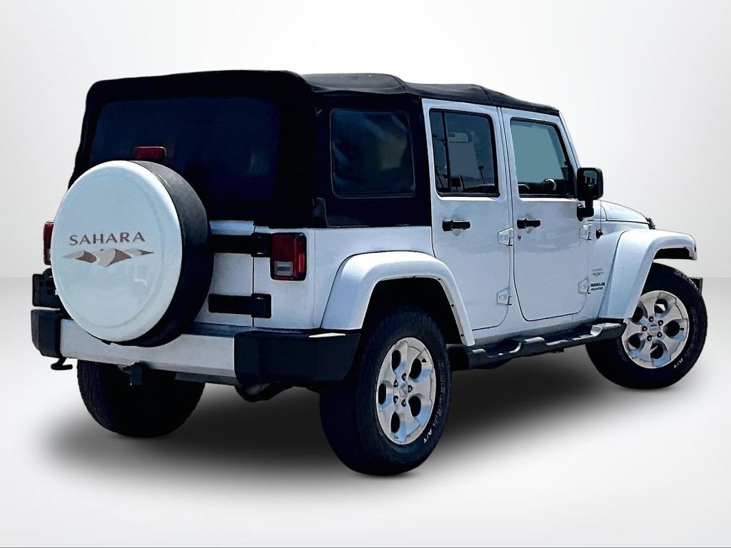Used 2015 Jeep Wrangler Unlimited Sahara w/ Connectivity Group AWD/4WD image 3