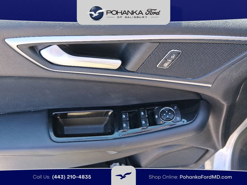 Used 2018 Ford Edge SEL w/ Ford Safe & Smart Package FWD image 10