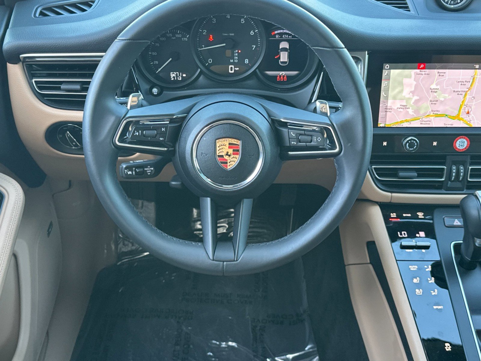 Certified 2025 Porsche Macan image 14