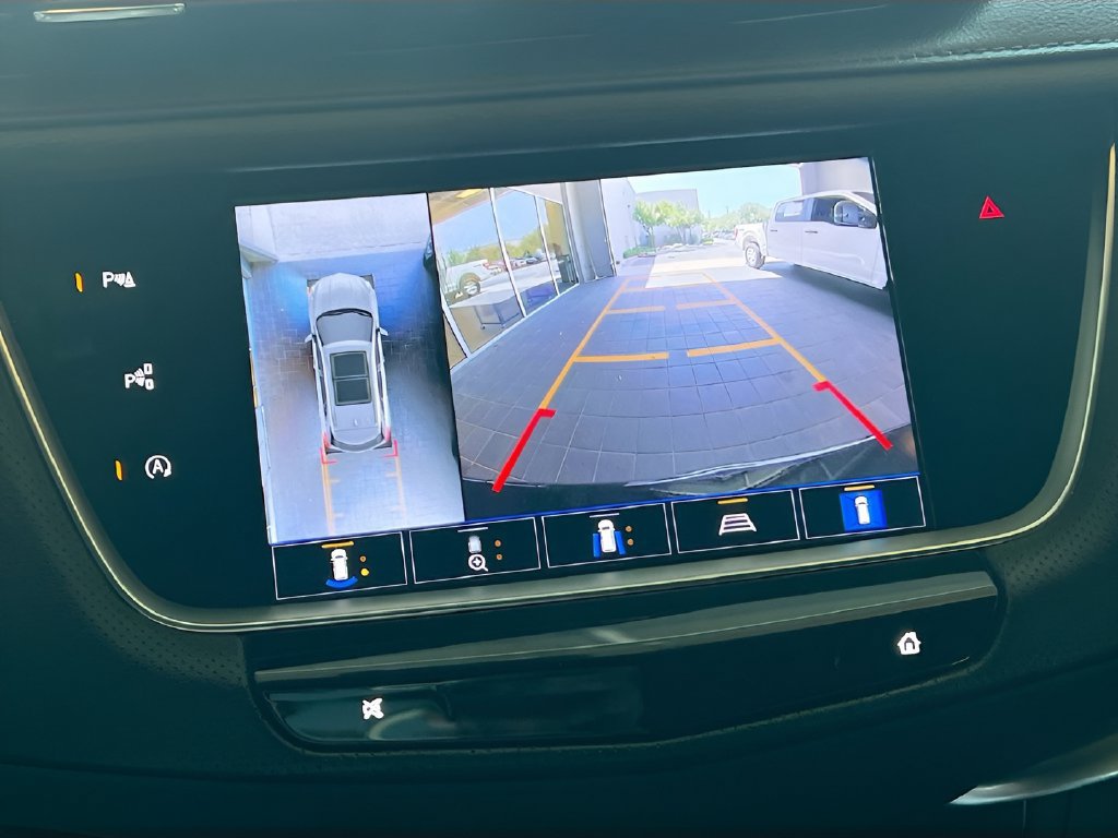 Used 2023 Cadillac XT5 Premium Luxury w/ Technology Package FWD image 14