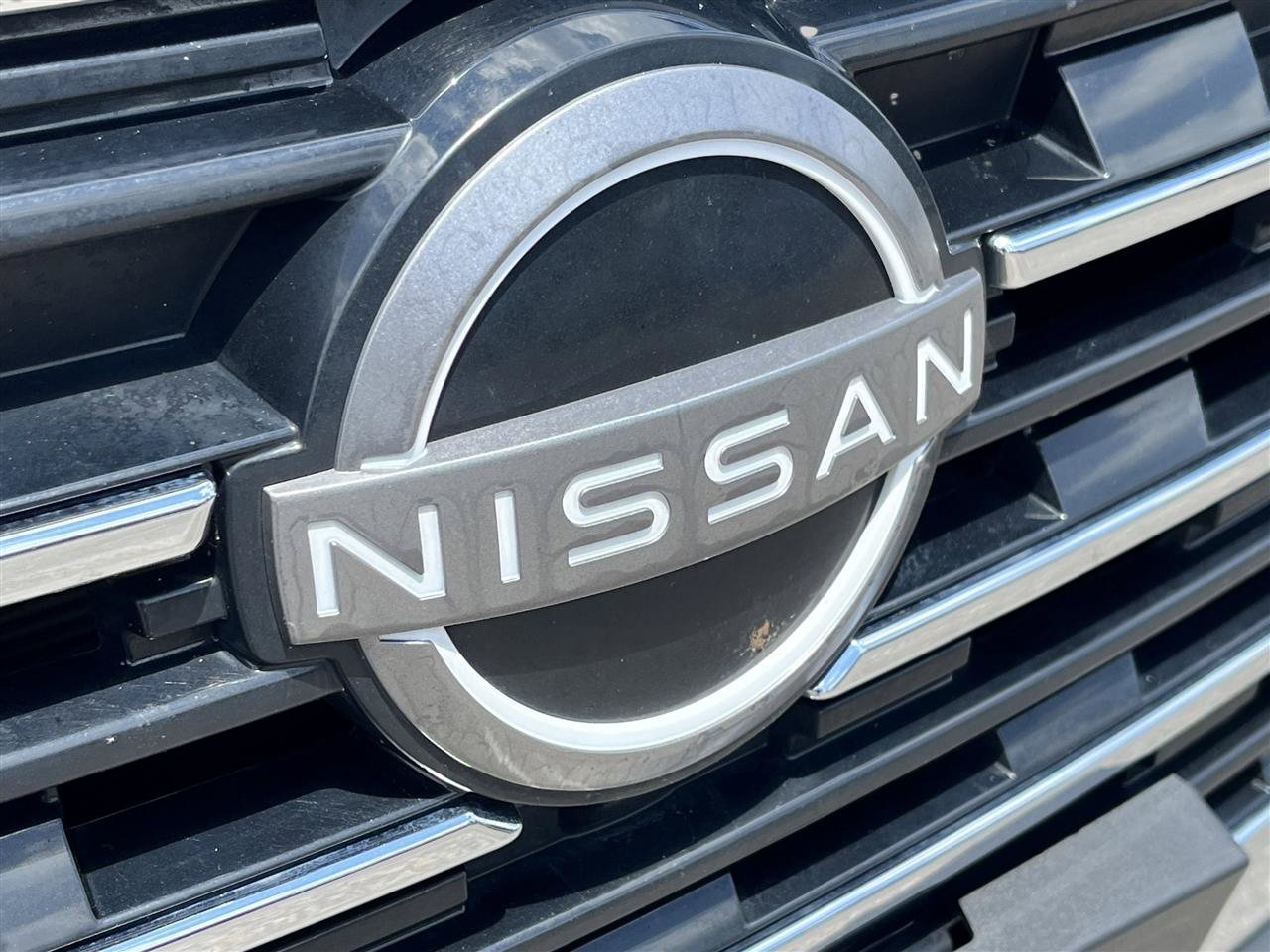 Used 2024 Nissan Rogue SV FWD image 4