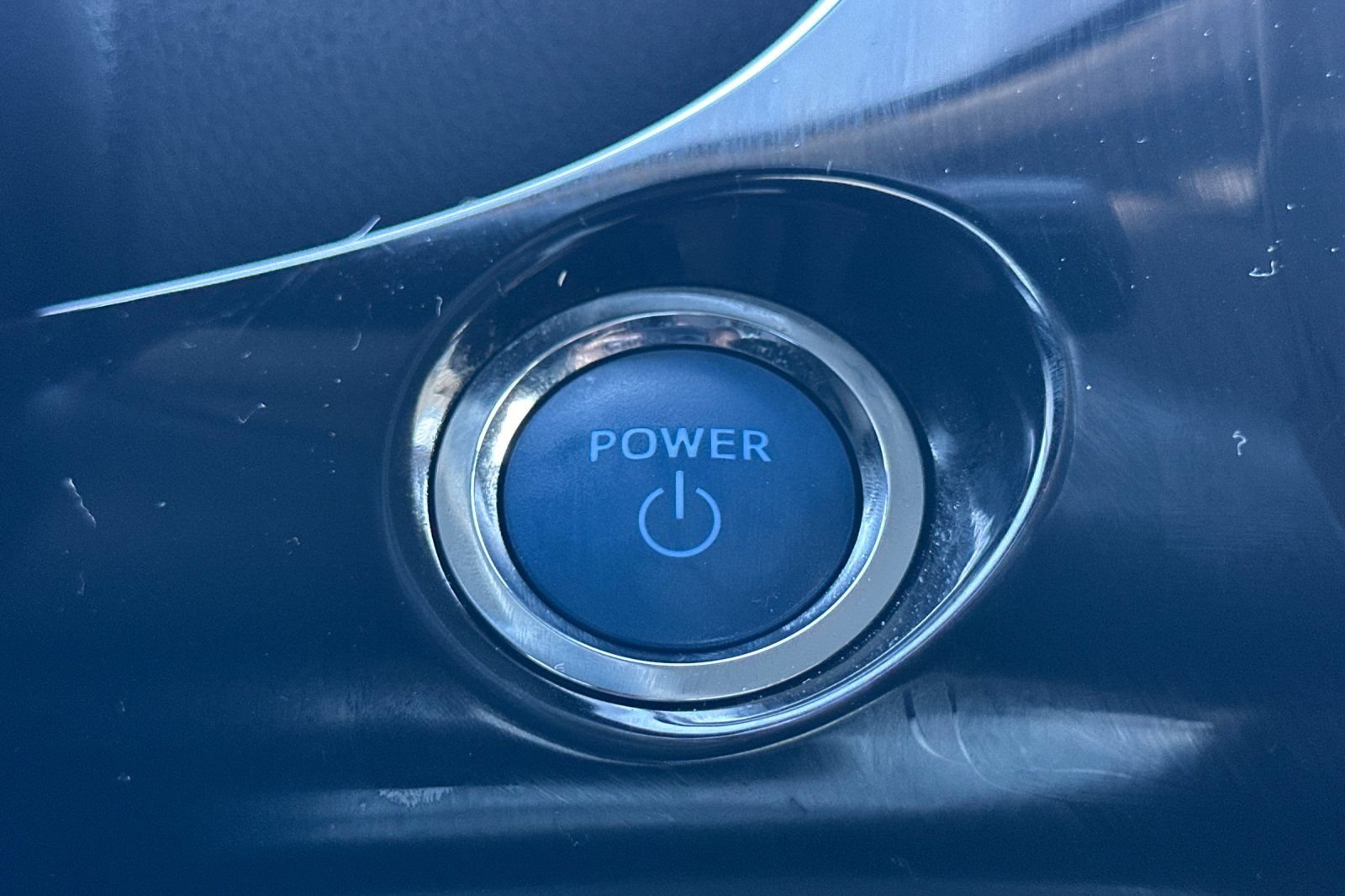 Certified 2020 Toyota Prius LE FWD image 22