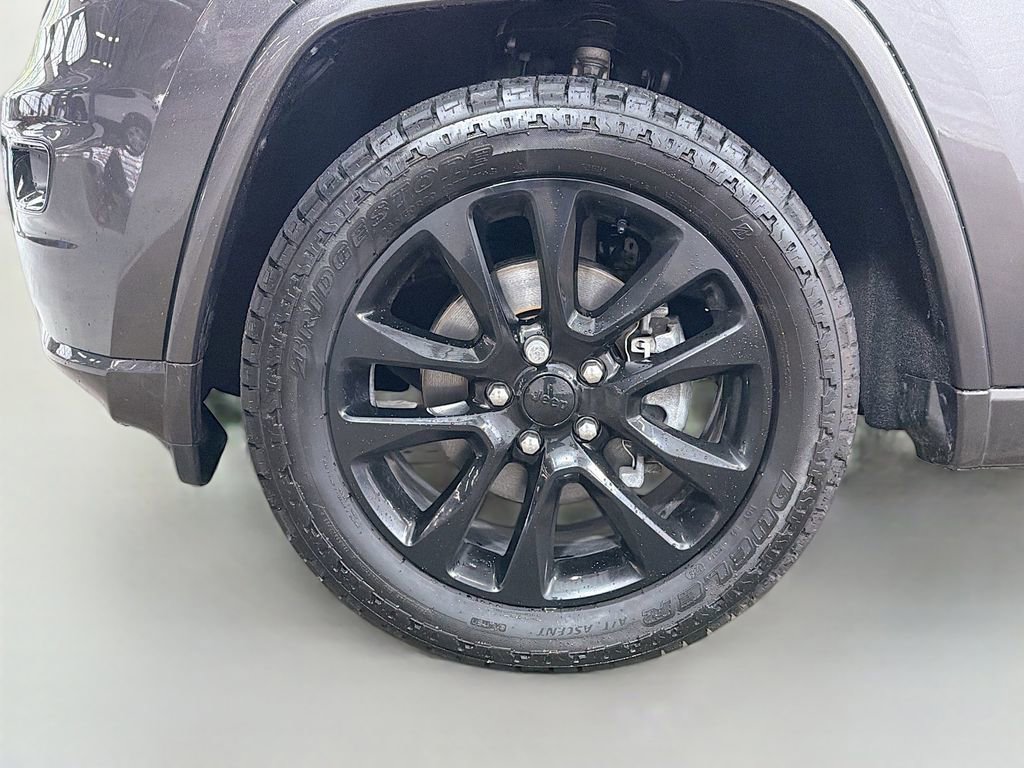 Used 2020 Jeep Grand Cherokee Altitude RWD image 32
