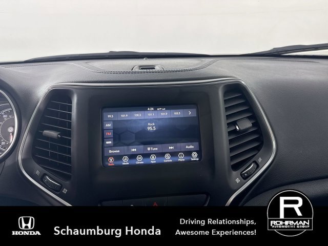 Used 2020 Jeep Cherokee Latitude Plus AWD/4WD image 7