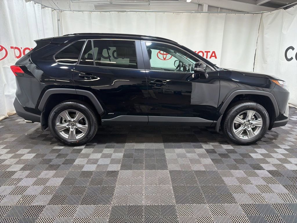 Used 2025 Toyota RAV4 XLE image 8
