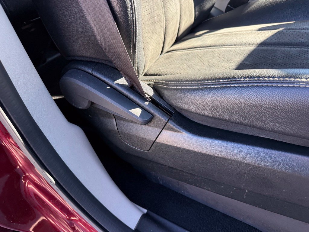 Used 2019 Dodge Grand Caravan SXT FWD image 36