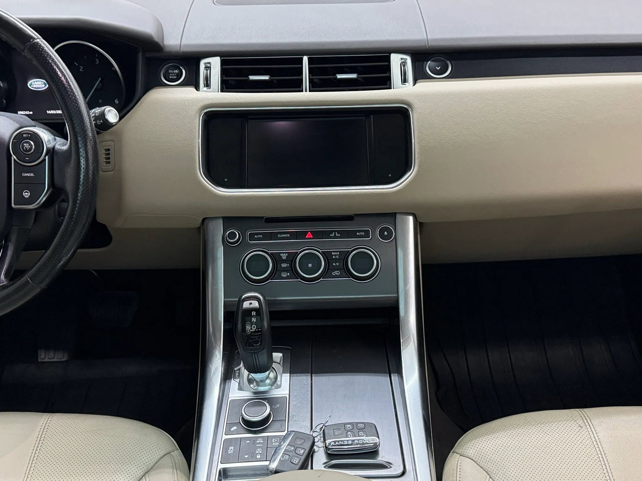 Used 2016 Land Rover Range Rover Sport SE image 34