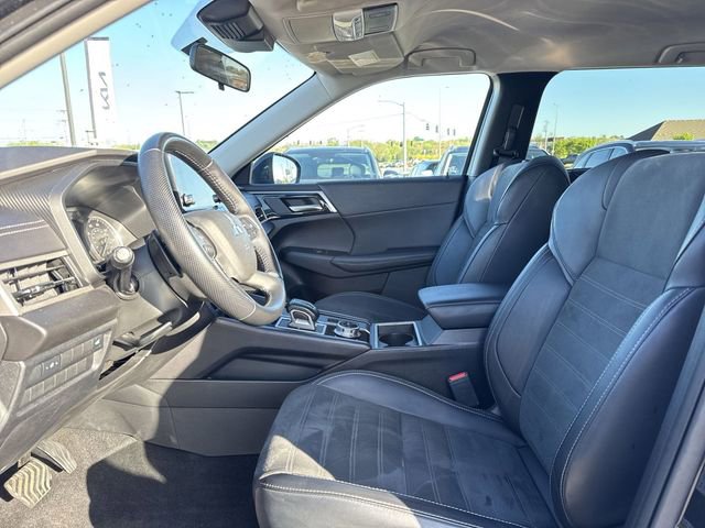 Used 2024 Mitsubishi Outlander SE image 12