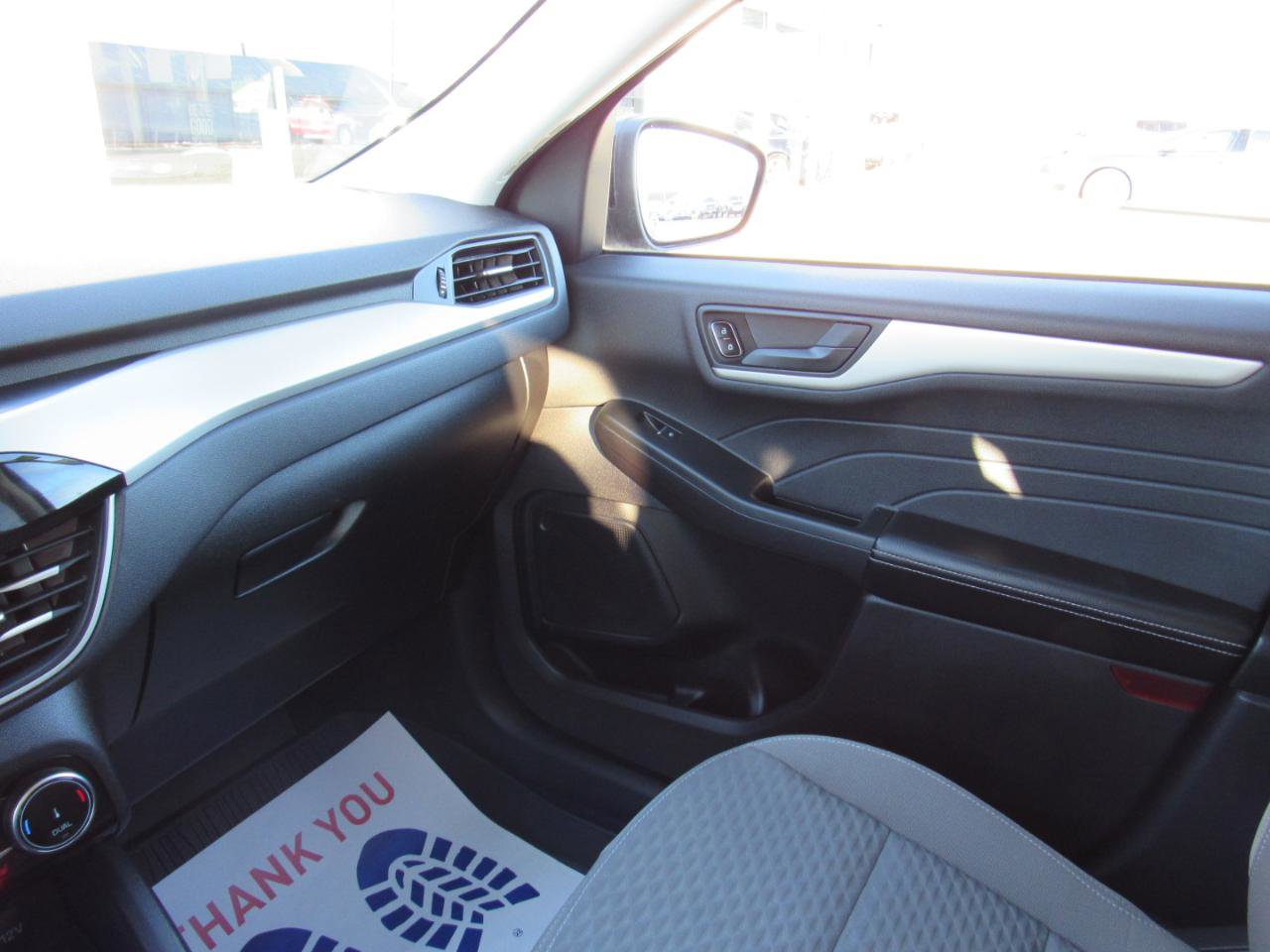 Used 2022 Ford Escape SE w/ SE Sport Appearance Package AWD/4WD image 23