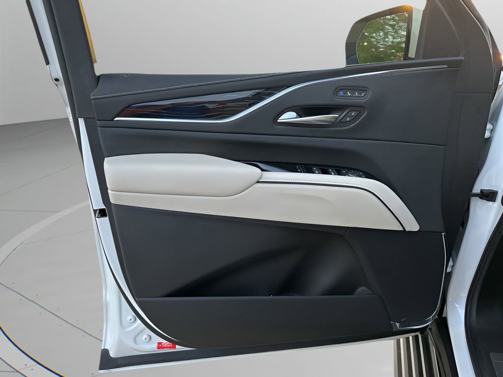 Used 2023 Cadillac Escalade Sport w/ LPO, ONYX Package image 25